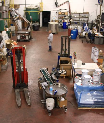 Esempio dalla galleria fotografica di JOLLY VERNICI SRL