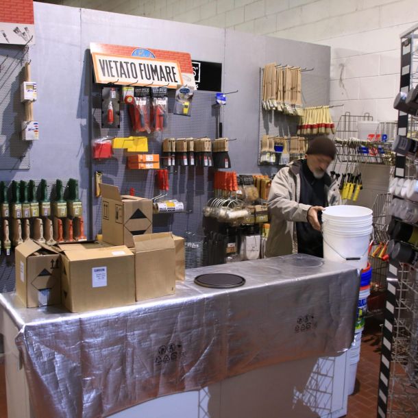 Esempio dalla galleria fotografica di JOLLY VERNICI SRL