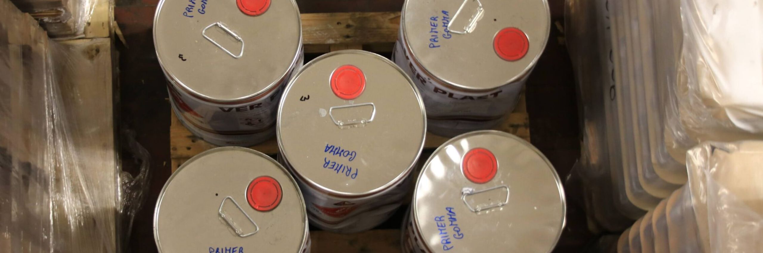 Esempio dalla galleria fotografica di JOLLY VERNICI SRL