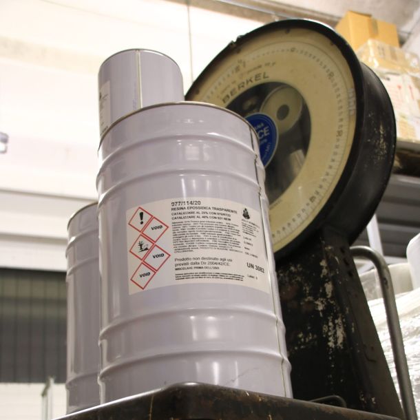 Esempio dalla galleria fotografica di JOLLY VERNICI SRL