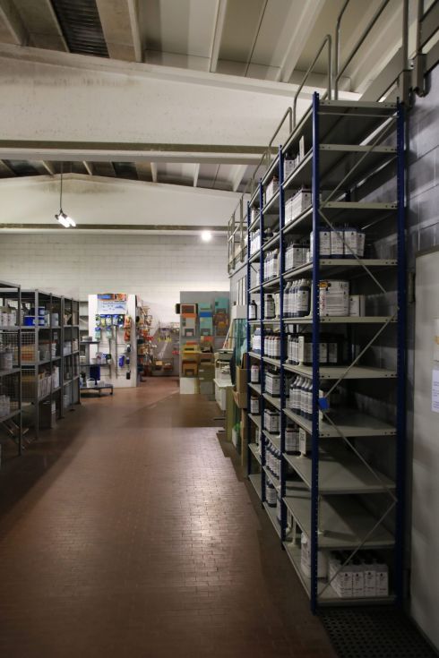 Esempio dalla galleria fotografica di JOLLY VERNICI SRL